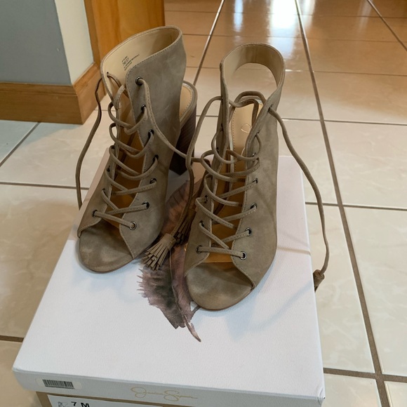 Jessica Simpson Peep Toe Tilroy Sandal - Picture 7 of 11